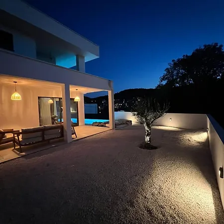 Villa Artemis Ii *